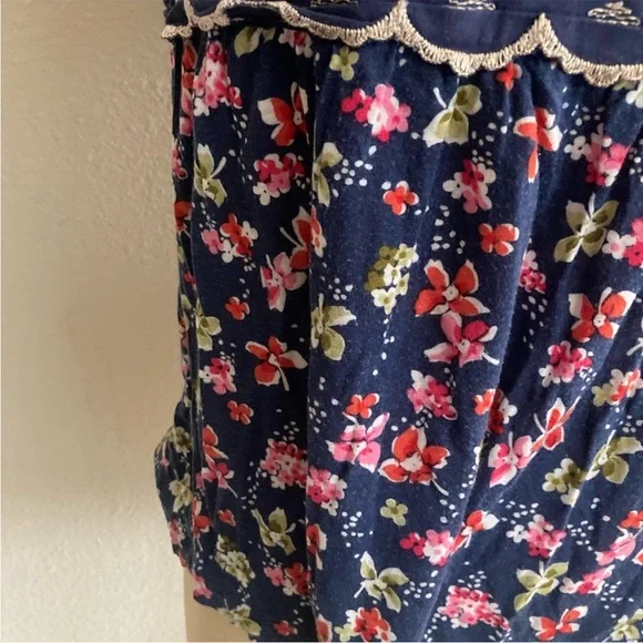 ❤️$10 Ric Rac top - Picture 4 of 7